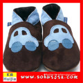Good item for children brown and blue car cow leather embroidered flat soft newborn infant girl boy shoes